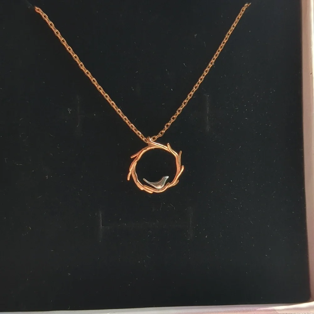 Necklace - Picture 1 of 4